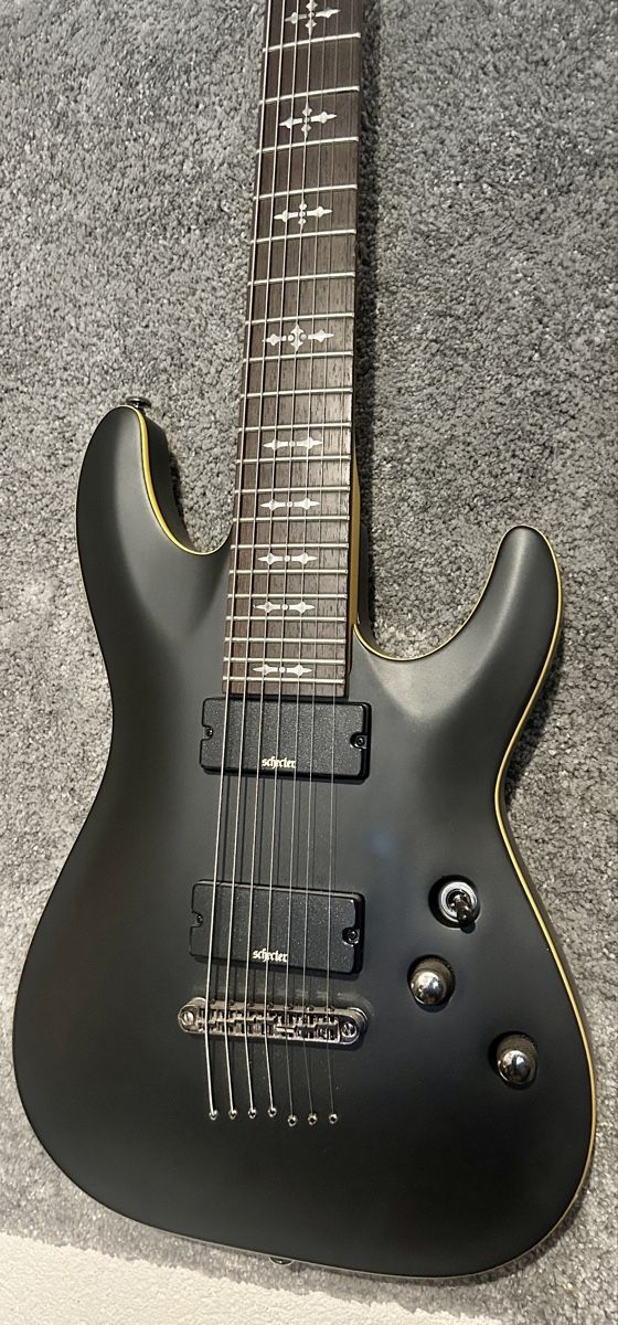Schecter Strumenti musicali: Schecter Demon 7 Satin Black finish – Nuovo (secondo la descrizione) da Burgdorf venduto da Littlebricksplanet