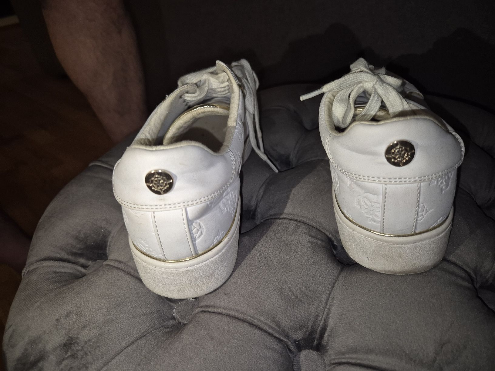 Guess Scarpe da donna: Guess Sneaker – Usato da Zofingen venduto da kar_9jfg 3