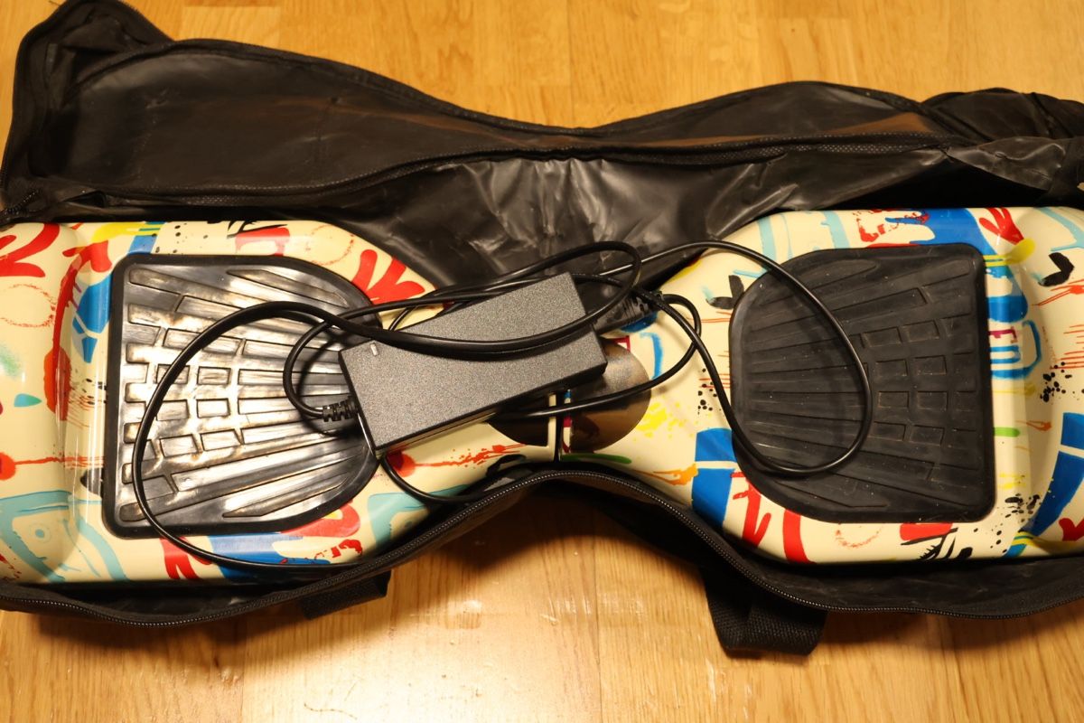 Hoverboards: Hoverboard mit Ladegerät und Tragetasche gebraucht – Gebraucht aus Zofingen von teo_fsm2 4