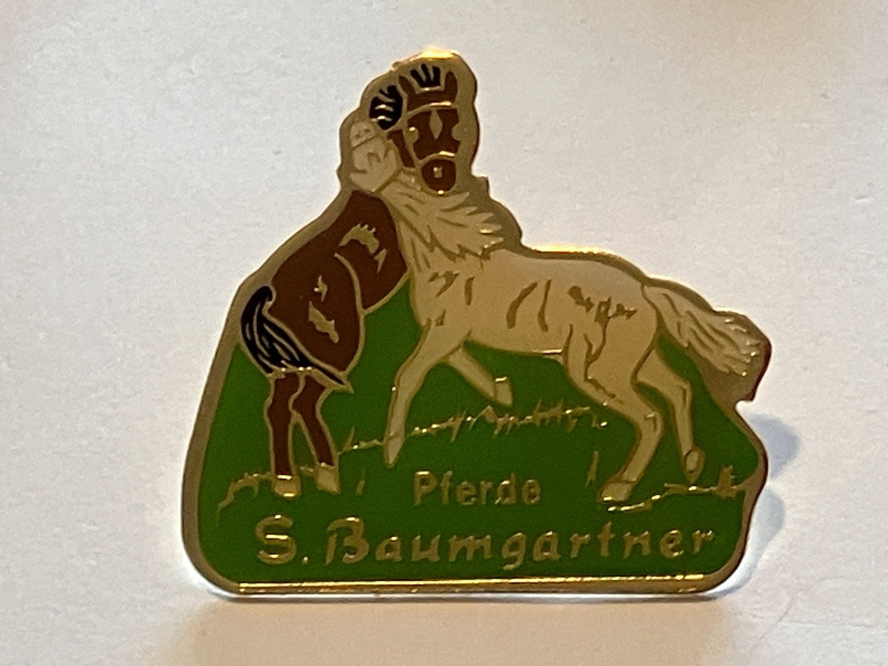 Plaquettes & Badges: 1 Pin S. Baumgartner Pferde – D'occasion à Basel par djwwpp