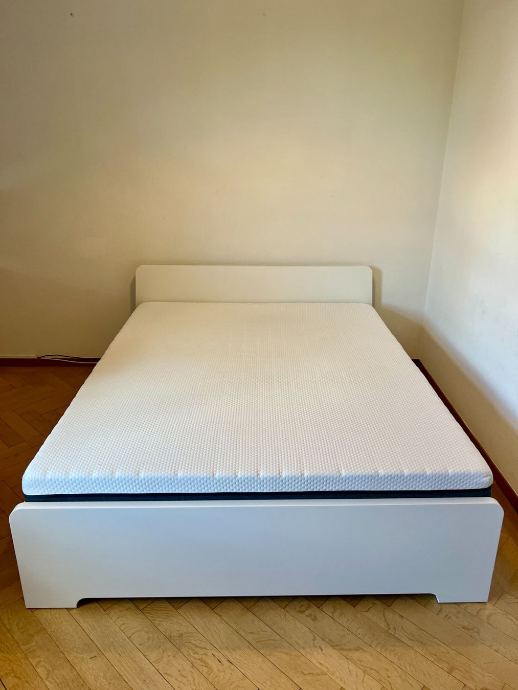 Betten: 160cm bedframe & mattress – Gebraucht aus Zürich von ama_nfb8 1