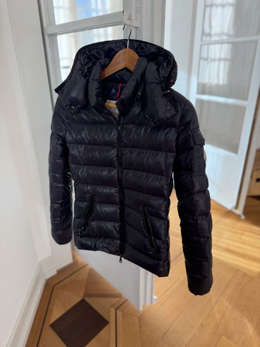 Moncler Vestes: Moncler Bady Gr 1, dunkelblau – D'occasion à Bern par Notary 4