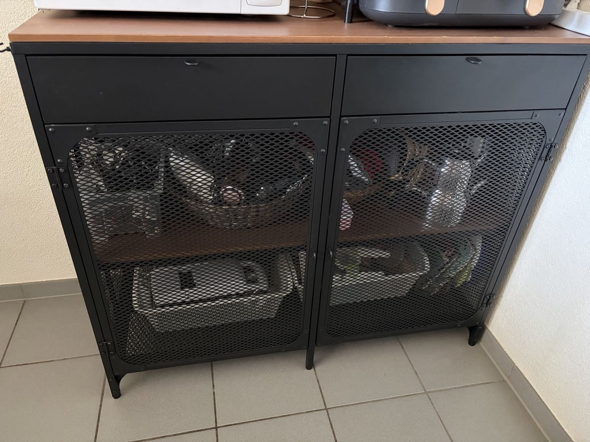 Ikea Cassettiere: Sideboard FJÄLLBO  – Usato da Jona venduto da Dilara-gz