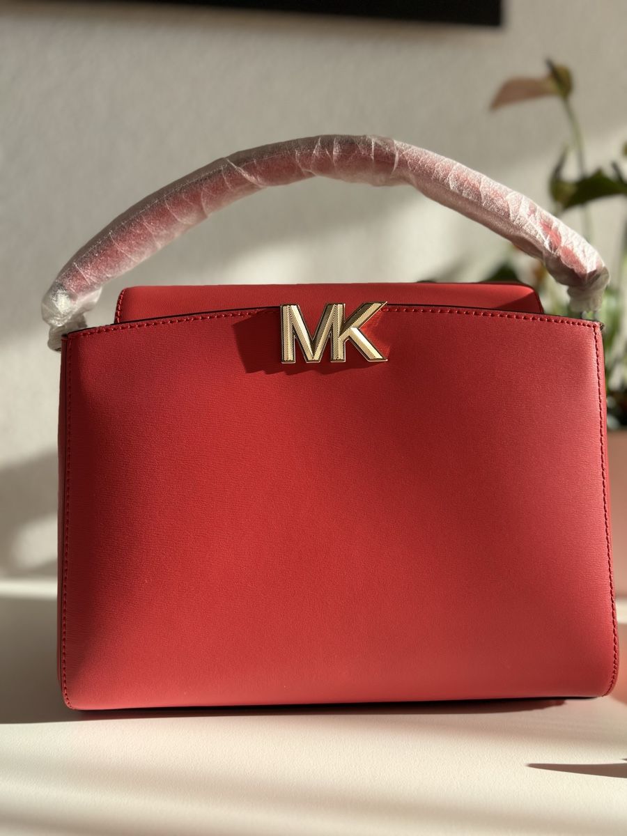 Michael Kors Borse da donna: New - Michael Kors handbag with strap – Nuovo e nell'imballaggio originale da Seengen venduto da kri_27st 1