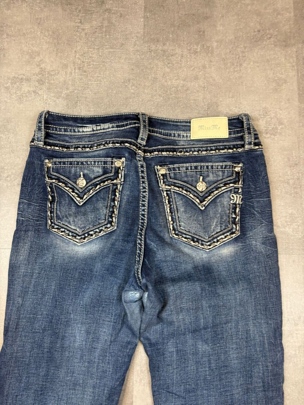 Jeans: Miss Me Bootcut Jeans - Grösse M/31 – Gebraucht aus Werdenberg von hase.vintage