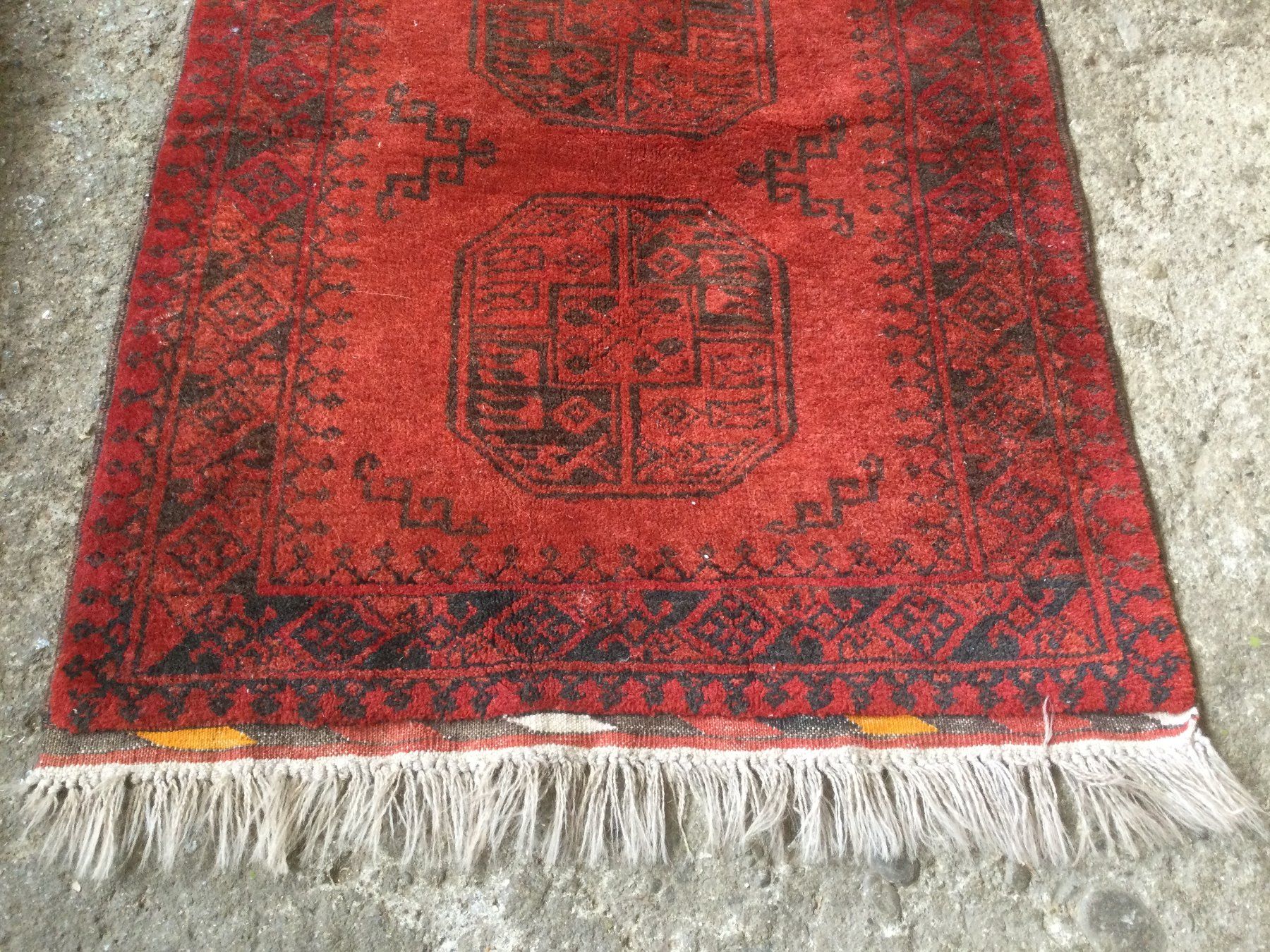 Tappeti: Kleiner gebrauchter Teppich Typ Afghan – Usato da Wangen SZ venduto da kuriosum12 1
