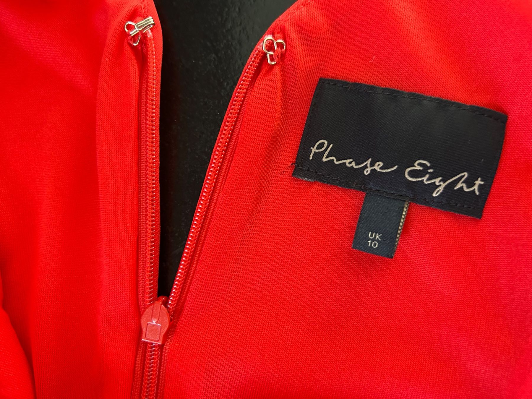 Kleider: Magnifique robe rouge taille 36 – Gebraucht aus Pully von nisola 2