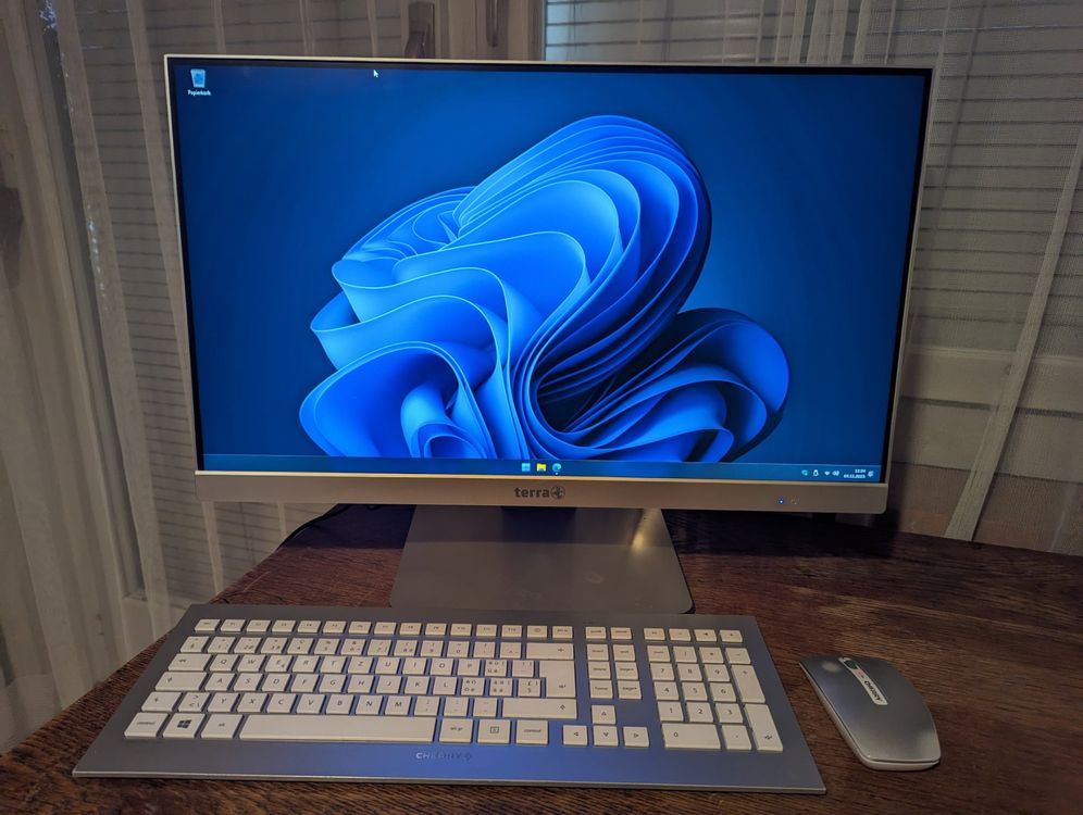 All in One PC 24 Zoll i7 4GHz 16GB RAM SSD Windows 11 Kaufen auf Ricardo