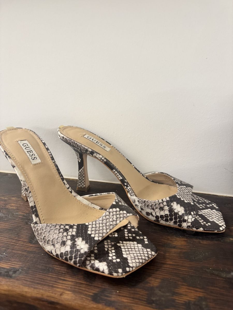 Guess Damenschuhe: Guess tacco 40  – Gebraucht aus Porza von kaj_d5q7 1