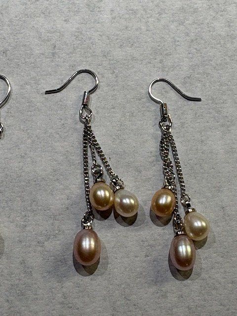 Orecchini pendenti & Orecchini a lobo: Set 2 Stück Ohrringe mit Süsswasserperlen, neu – Nuovo (secondo la descrizione) da Gossau/ZH venduto da amazonas66 2