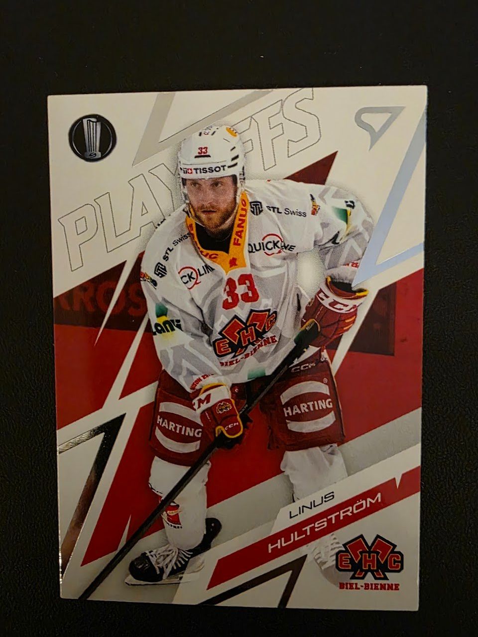 Sportzoo Carte collezionabili: 2025/26 EHC Biel Linus Hultström Playoffs – Usato da Bauma venduto da Yotanke