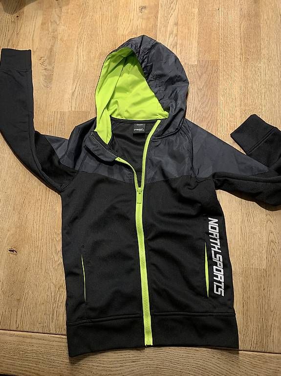 Jacken: Trainingsjacke – Gebraucht aus Löhningen von Divemisli
