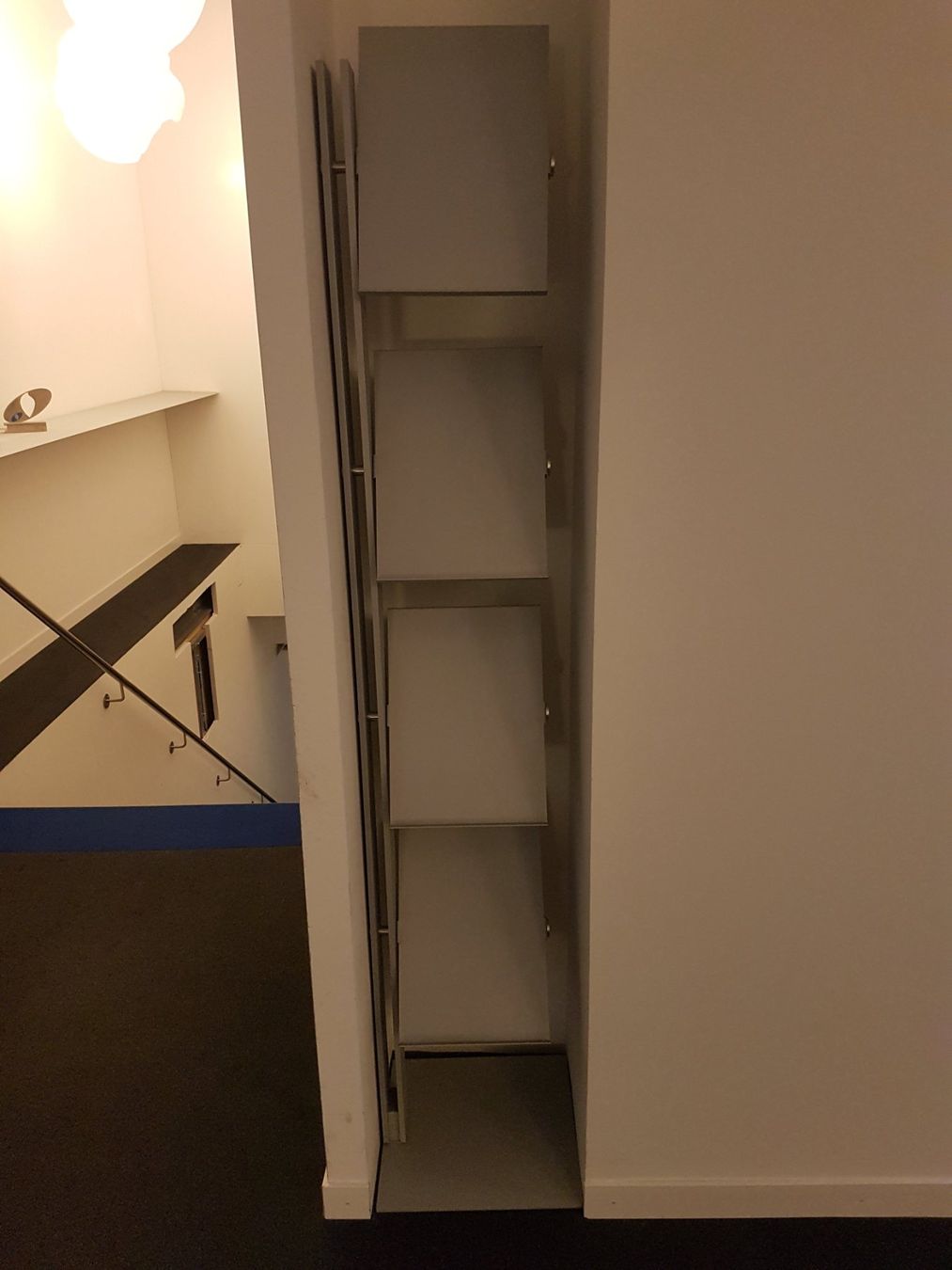 Altro in Decorazioni & Accessori: Prospekthalter in silber/grau – Usato da Zürich venduto da Zapro 2