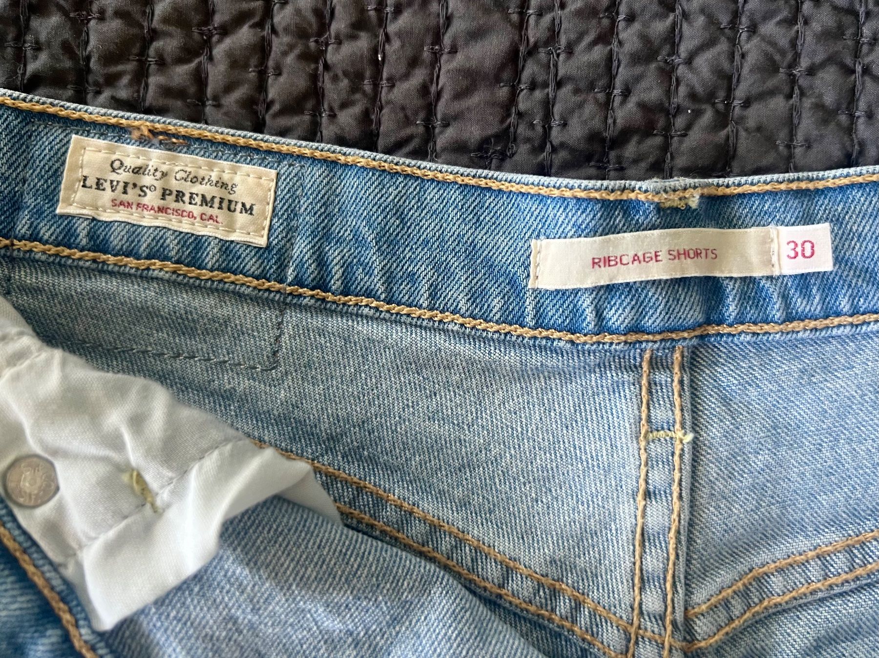Levi's Jeans: LEVI'S Shorts in Grösse 30" - NEU – Nuovo (secondo la descrizione) da Turgi venduto da SHK 3