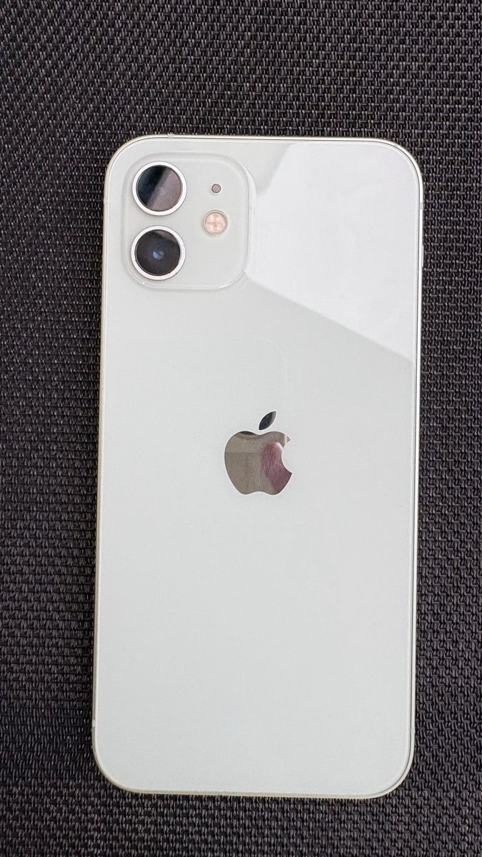 Apple Telefoni cellulari / Smartphones: Apple iPhone 12 Mint, 64GB – Usato da Bichwil venduto da lau_b872