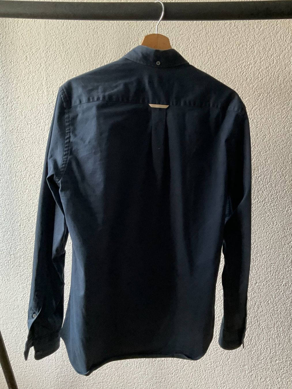 Acne Studios T-shirt: Acne Studios Hemd ISHERWOOD PLAIN Grösse 46 – Nuovo (secondo la descrizione) da Zürich venduto da DavidMoblerbaum 5