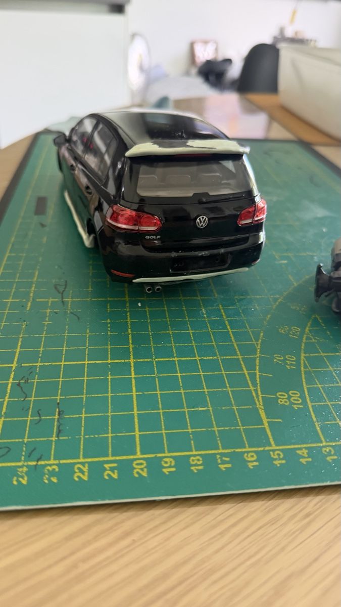 Kit di modellismo & Modellini statici: Golf 6 scala 1:18  – Usato da Caslano venduto da tuning21 3