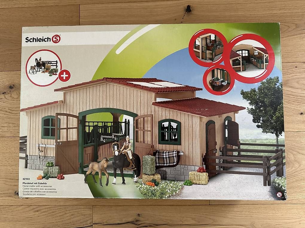 Schleich Giocattoli: Schleich Pferdehof – Usato da St. Gallen venduto da Lakerena