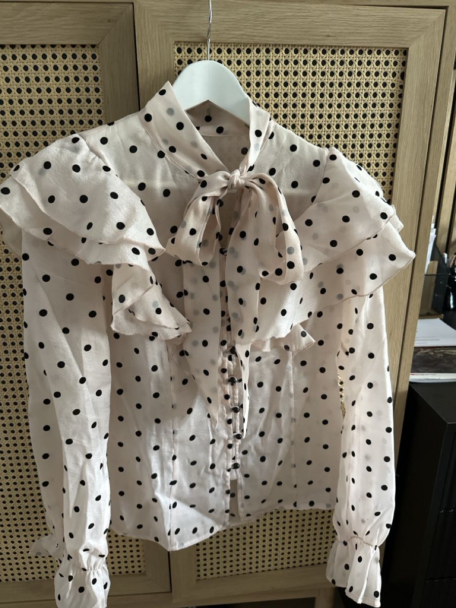 Lotti di vestiti: 2 Teile Bluse Hose Gr 36 – Usato da Volketswil venduto da Sina008 1