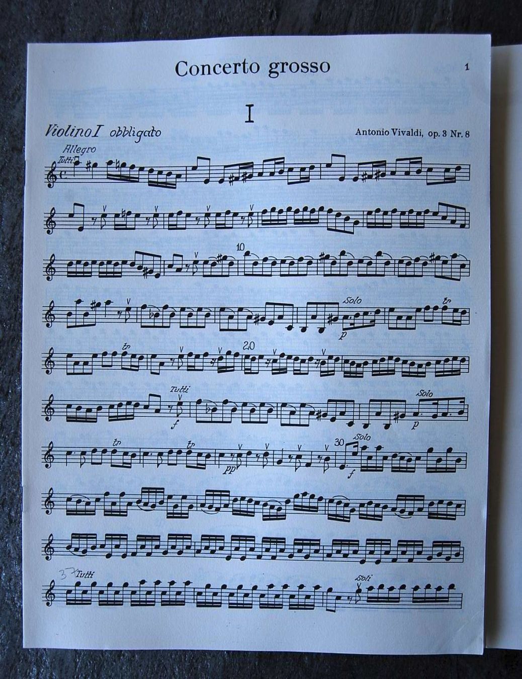 Livres: Vivaldi - Conc. Per due Viol. E archi Op 3/8 – D'occasion à Rüfenacht BE par Toro06 1