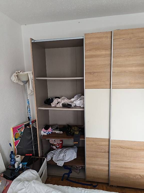 Schränke: A donner armoire  – Gebraucht aus sierre von al-falah 1