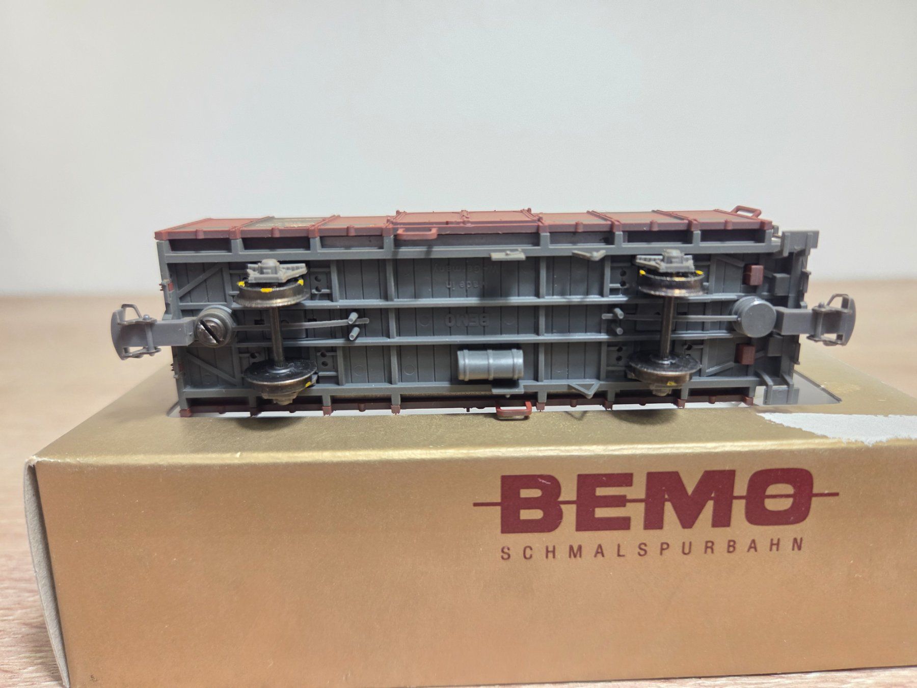 Bemo Modellini di ferrovie: Bemo 2254 172 Güterwagen RhB H0m – Usato da St-Aubin-Sauges venduto da Lo_Go 4