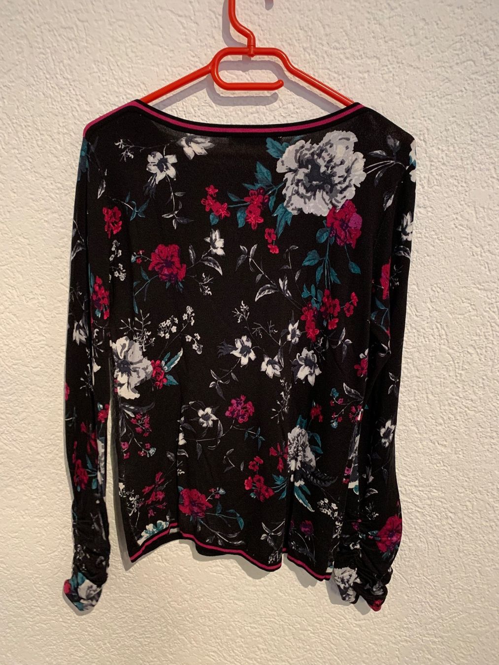 Betty Barclay Maglioni & Felpe: Betty Barclay Pullover Blumen schwarz pink Gr. 36 / S – Usato da Fislisbach venduto da KolibriSecondhand 9