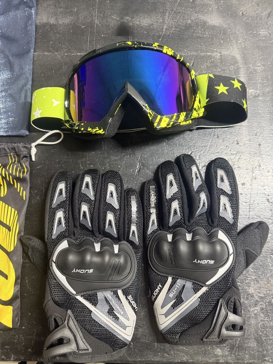 Lotti di vestiti: Gants et masque moto – Nuovo (secondo la descrizione) da Choex venduto da Adri27000