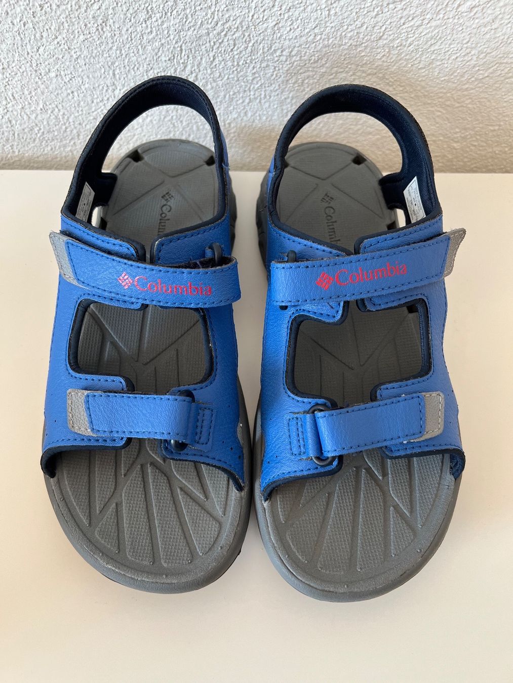 Columbia Scarpe da uomo: Trekkingsandalen Columbia in Gr.35 – Usato da Lengnau BE venduto da Rubin27 2