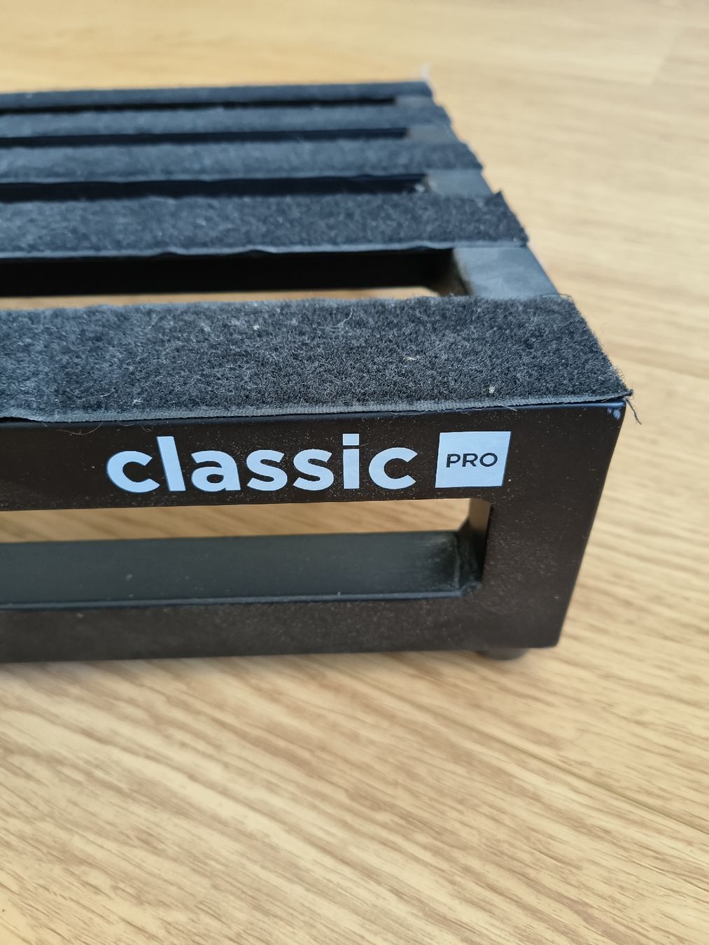 Pedaltrain Strumenti musicali: Pedaltrain Classic PRO Gitarren Pedalboard. – Nuovo (secondo la descrizione) da Thun venduto da soundwg 2