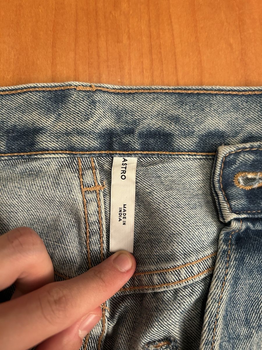 Weekday Jeans: Weekday Baggy Jeans – Gebraucht aus Zollikerberg von sel_99lq 2