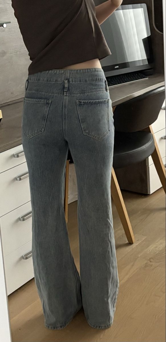 Jeans: Helle Jeans mit Sternen – Gebraucht aus Laufenburg von emi_fnw9 2
