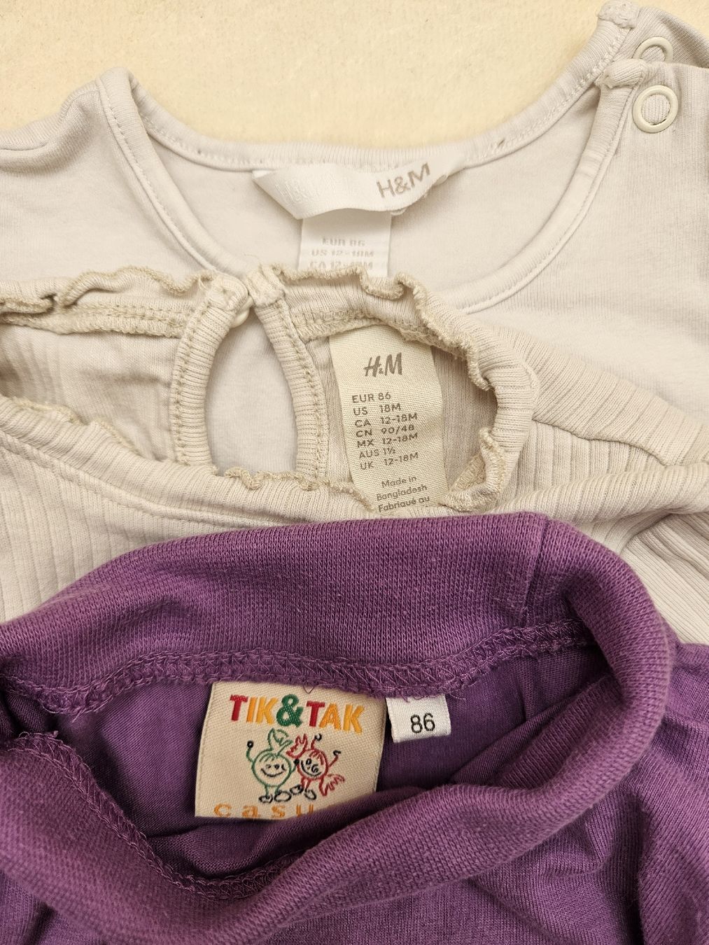 Lotti & Set di vestiti: 3er Set T-Shirt Gr. 86 – Usato da Worb venduto da jun_fj8w 5