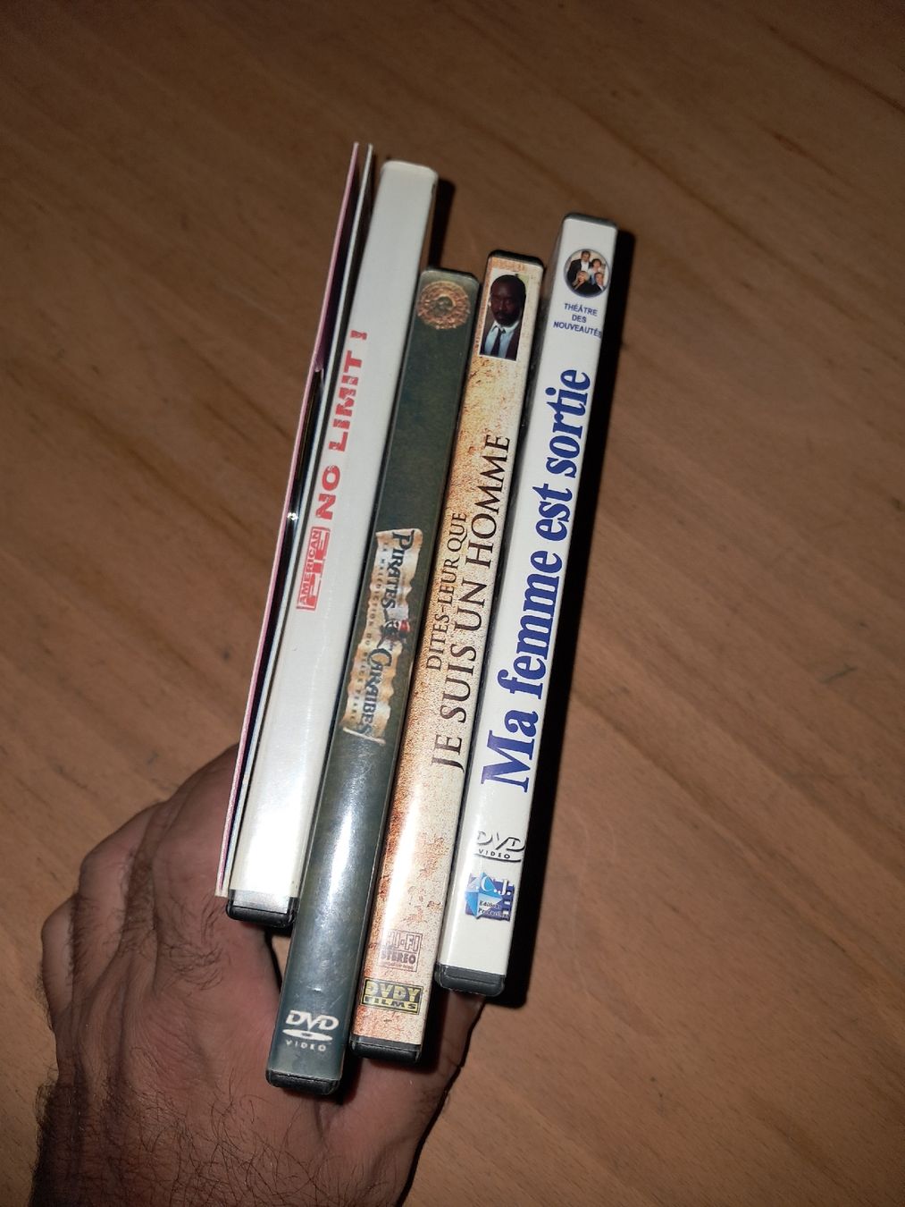 Tutti i DVDs: Lot de 5 divers dvd – Usato da Le locle venduto da juliensaran 1