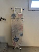 Planche à repasser + fer à repasser NEUFS