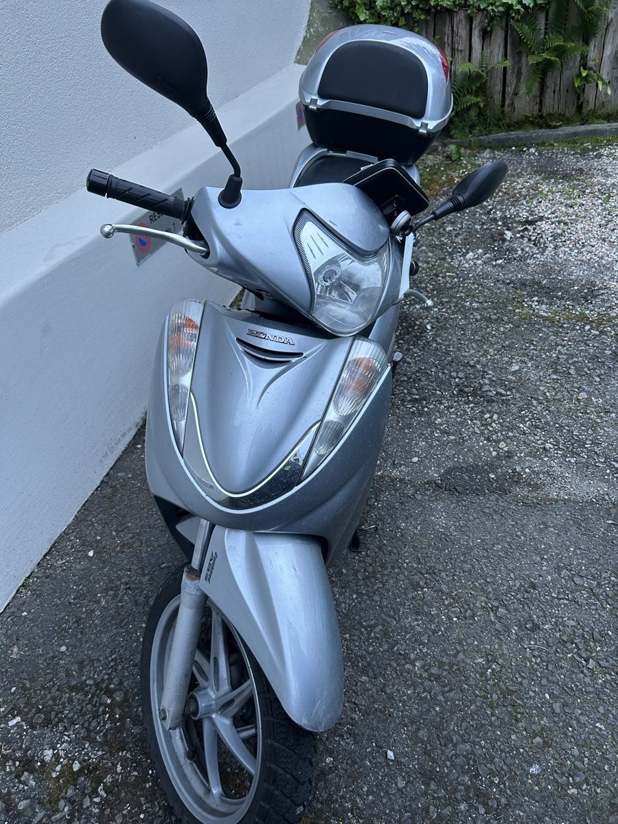 Honda Strada: Honda SH 300 – Usato da Beromünster venduto da LuMa28 1