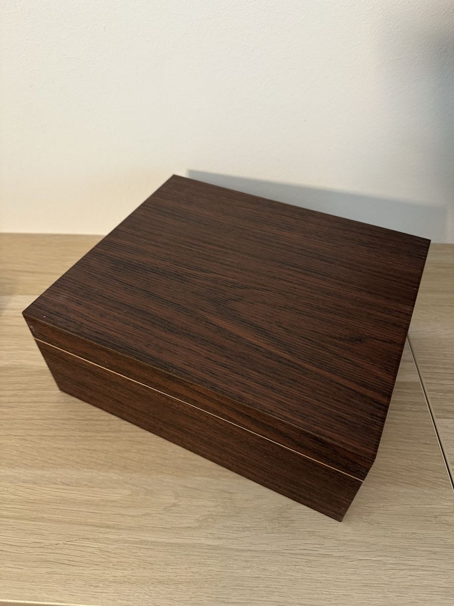 Humidor per sigari: Zigarren Humidor Set mit Zigarren, Schneider und Etui – Nuovo (secondo la descrizione) da Bättwil venduto da Samuel_Wyss 1