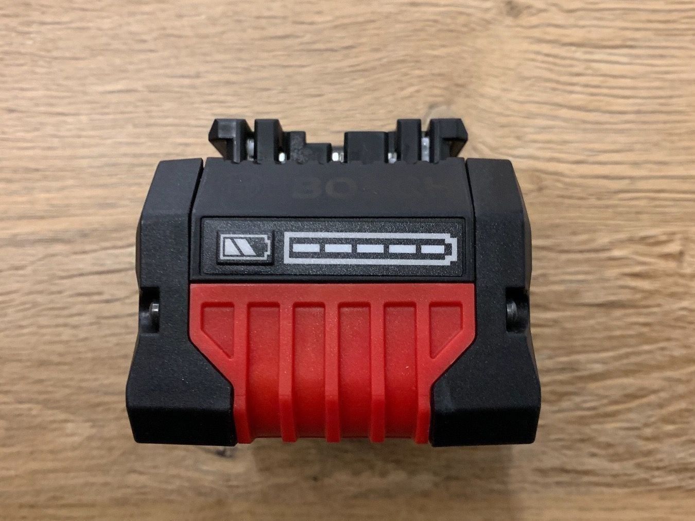 Bosch Caricatori & Batterie: Bosch Akku 18V Pro Core 8Ah – Nuovo e nell'imballaggio originale da Bern venduto da mowi60 2
