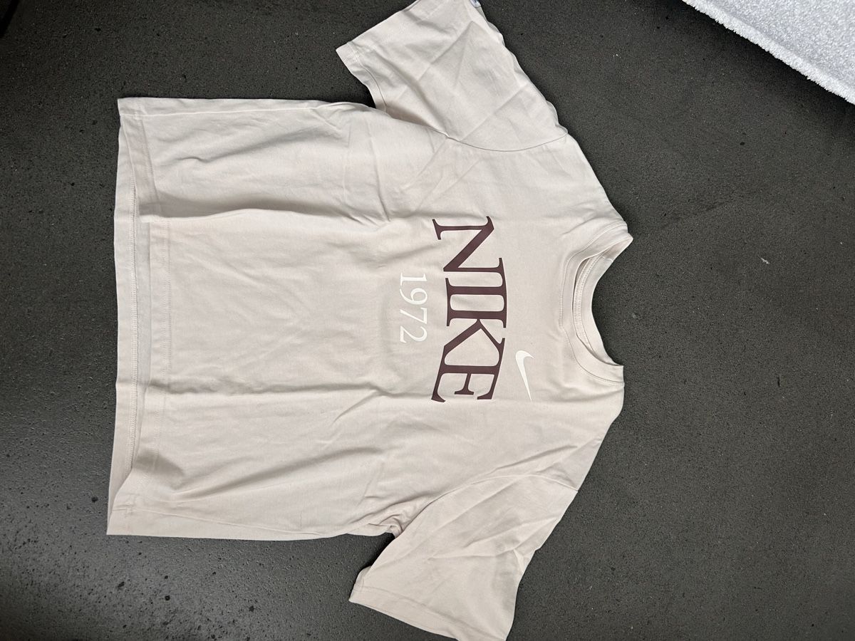 Nike Lotti di vestiti: Nike Leggins Shirt Gr.M – Usato da Horw venduto da Kami17 3