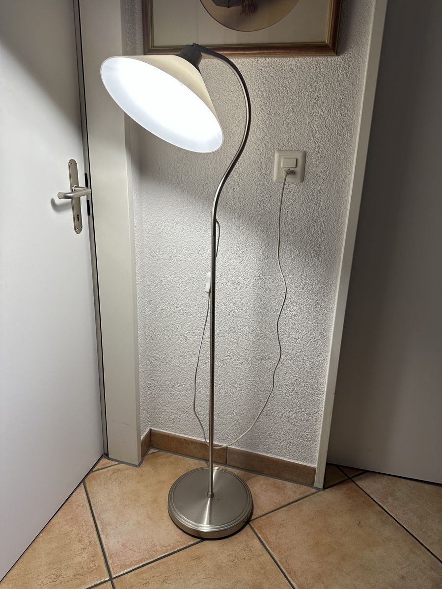 Lampade: Schöne Stehlampe - Top Zustand! – Usato da Wallisellen venduto da funnydance 7
