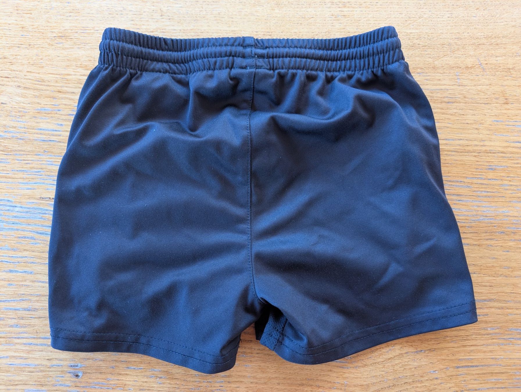 Erima Hosen: Turnhose Erima Gr. 116 – Neu (gemäss Beschreibung) aus Appenzell Enggenh. von vario414 1