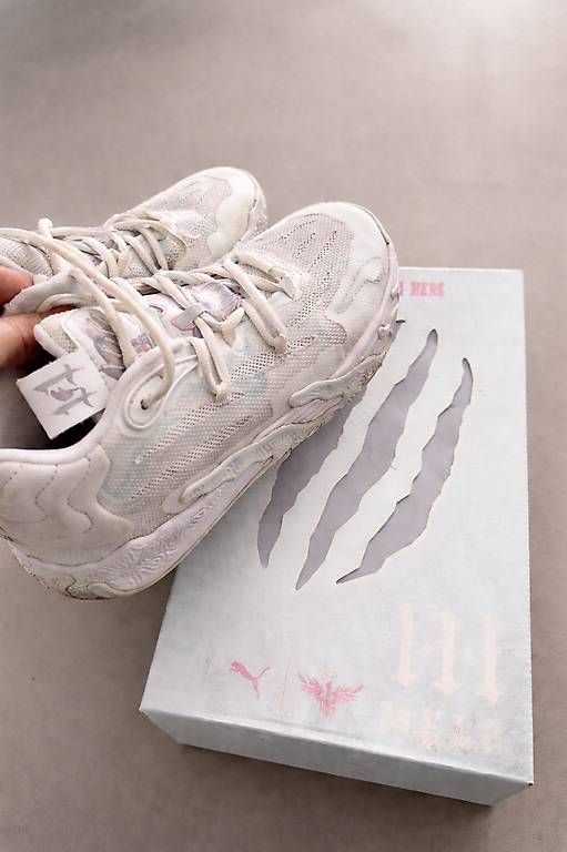 Scarpe da donna: Lamelo MB. 03 iridiscent junior, tg. 38.5 – Usato da Vacallo venduto da bbo_9r85