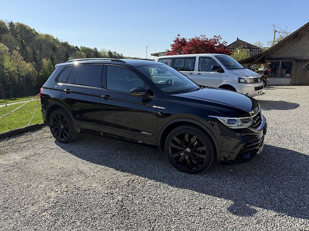 Automobili: VW Tiguan 2.0 TDI 4Motion R-Line – Usato da Homburg venduto da andrinjenny 2