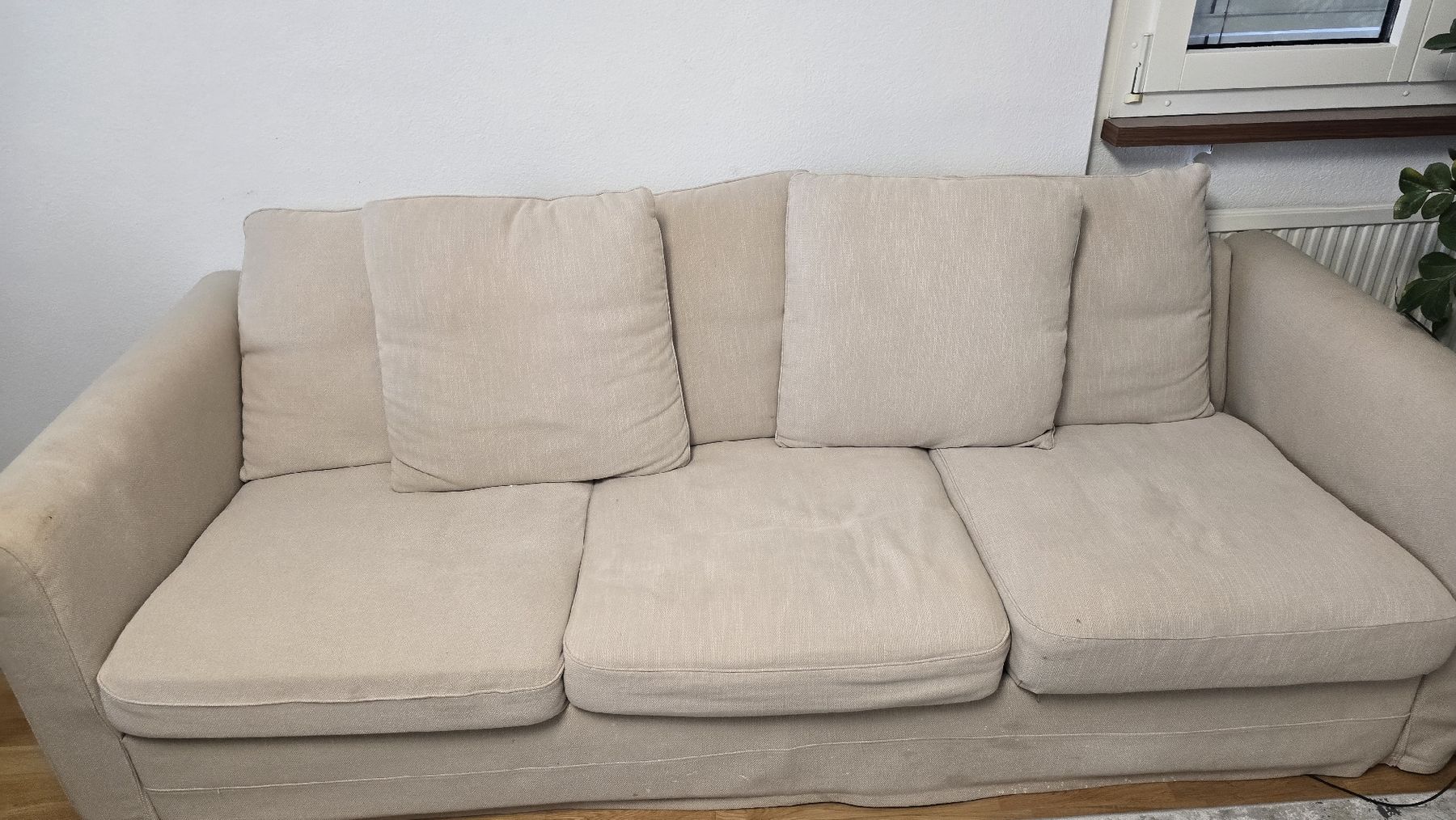 Ikea Divani: 3-er + 2-er Sofa von Ikea – Usato da Buchs SG venduto da Sanel.N 3