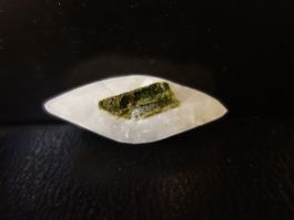 TURMALIN in BERGKRISTALL 10.7g 53.5ct NATUR SKULPTUR