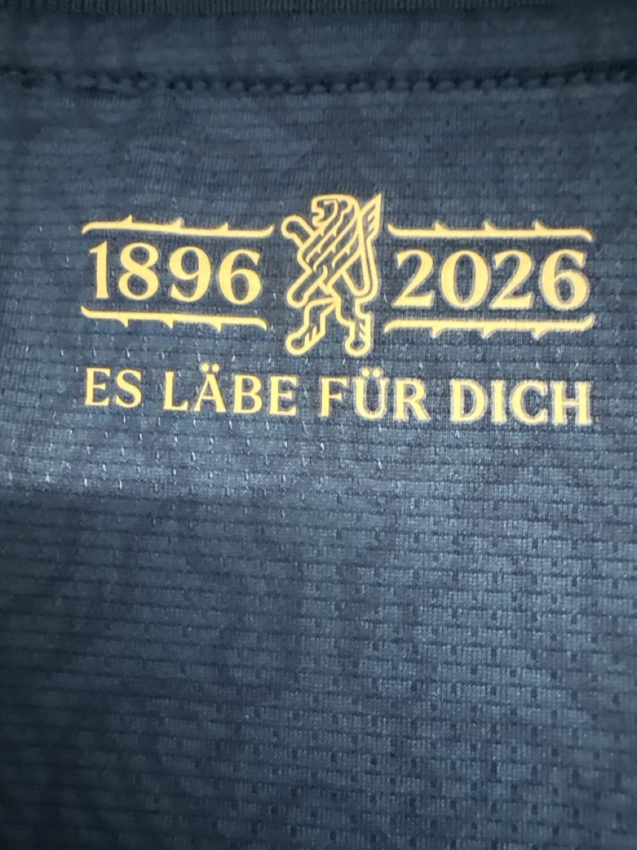 Canottiere & Pantaloni: FCZ Trikot 130 Jahre – Nuovo (secondo la descrizione) da Geroldswil venduto da Fiury 2