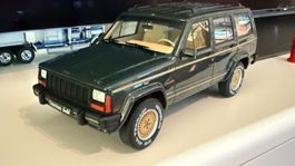 Jeep Cherokee Limited 4x4 SUV Jg 1995, Neu in OVP