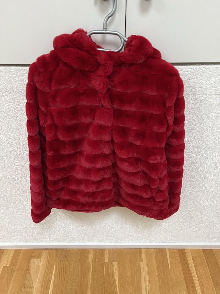 Giacche: Rote Kunstfelljacke – Nuovo (secondo la descrizione) da Jona venduto da n.ferrari