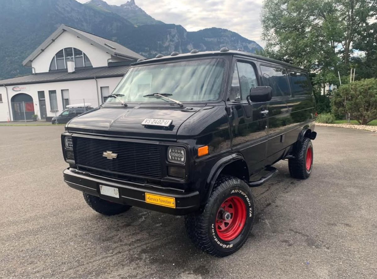 Chevrolet Automobili: CHEVROLET G30 VAN 4x4 V8 – Usato da Val-d'Illiez venduto da LuckLuc 1