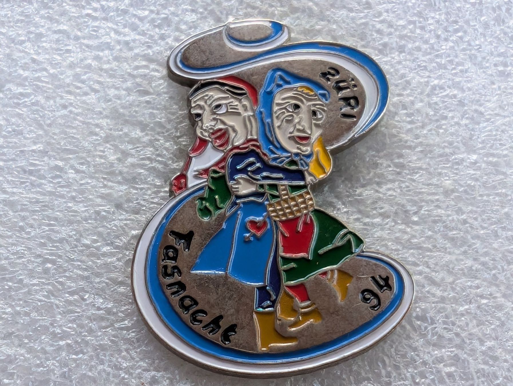 Plaketten & Abzeichen: Ansteckpin 45: – Gebraucht aus Oppligen von Pin-Fall-Shop